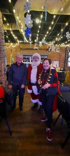 Gallery photo 3 of Santa Lonnie