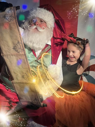 Gallery photo 12 of Santa M. Claus "Mathew Claus"