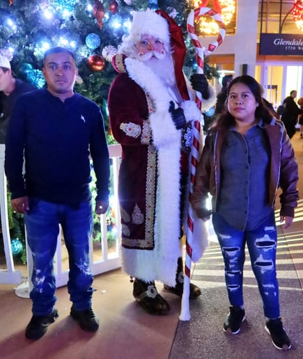 Gallery photo 20 of Santa M. Claus "Mathew Claus"