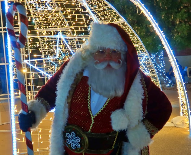 Gallery photo 22 of Santa M. Claus "Mathew Claus"