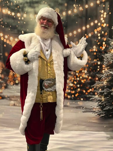Gallery photo 6 of Santa Mack