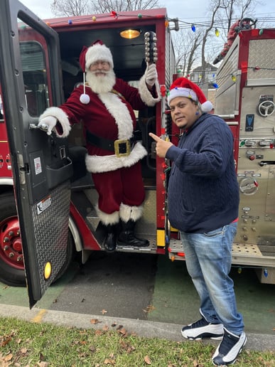 Gallery photo 3 of Santa Malcolm