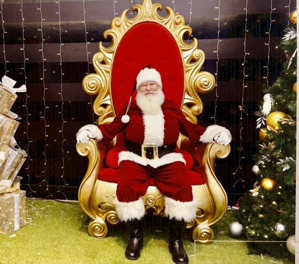 Gallery photo 6 of Santa Malcolm