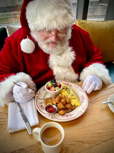 Gallery photo 9 of Santa Mark