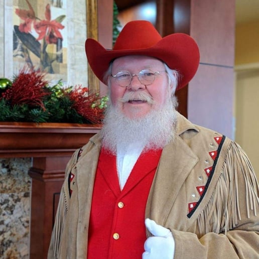 Gallery photo 2 of Santa Mark