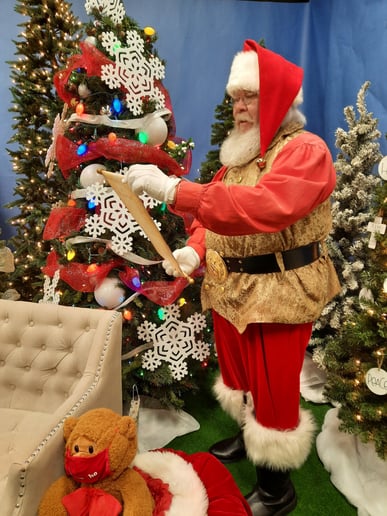 Gallery photo 6 of Santa Mark