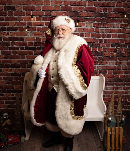Gallery photo 8 of Santa Mark