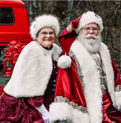 Gallery photo 10 of Santa Mark
