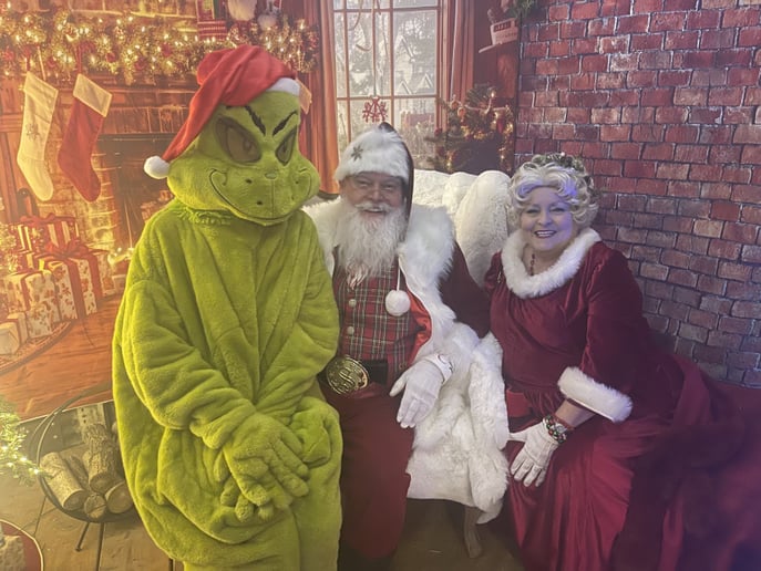 Gallery photo 10 of Santa Mas of Utah & Mrs. Claus