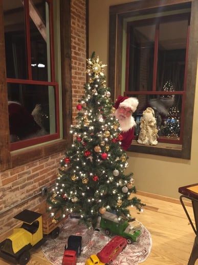 Gallery photo 10 of Santa Max