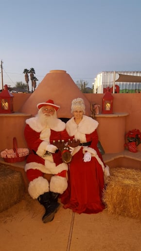 Gallery photo 2 of Santa Claus Mike & Mrs. Claus Tammi