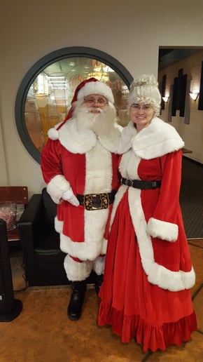 Gallery photo 5 of Santa Claus Mike & Mrs. Claus Tammi