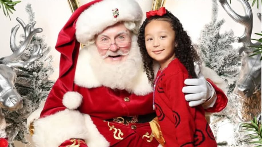 Gallery photo 3 of Santa Michael, The City Santa
