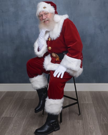 Gallery photo 36 of Santa Mike M