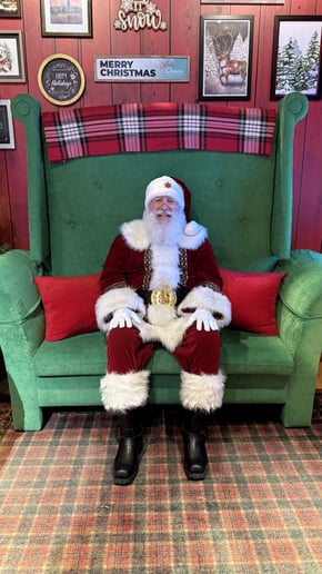 Gallery photo 4 of Santa Mike M