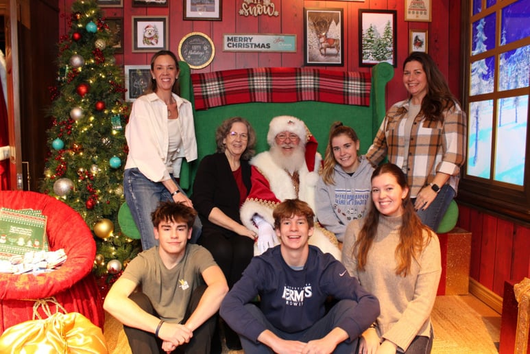 Gallery photo 7 of Santa Mike M