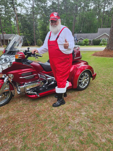 Gallery photo 4 of Santa Mock