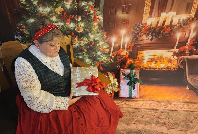 Gallery photo 10 of Santa Mock
