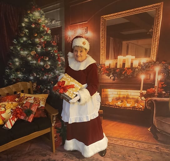 Gallery photo 6 of Santa Mock