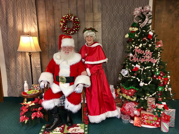Gallery photo 3 of Santa Chuck & Mrs Claus