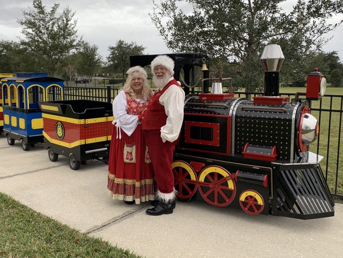 Gallery photo 7 of Santa Gary & Mrs. Claus