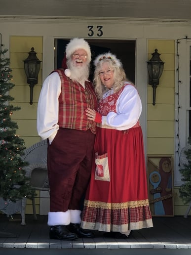 Gallery photo 8 of Santa Gary & Mrs. Claus