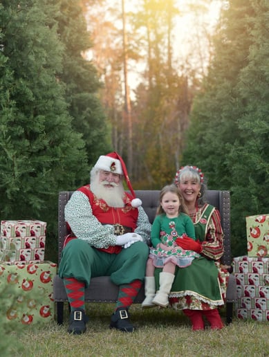Gallery photo 7 of Santa John & Mrs. Claus