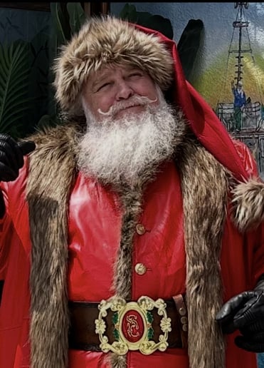 Gallery photo 3 of Santa Cisco & Mrs. Claus