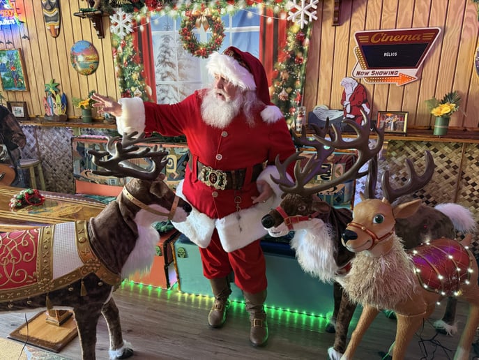 Gallery photo 10 of Santa Cisco & Mrs. Claus