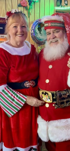 Gallery photo 20 of Santa Cisco & Mrs. Claus