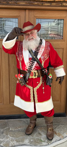 Gallery photo 21 of Santa Cisco & Mrs. Claus