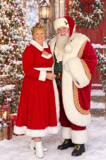 Gallery photo 22 of Santa Cisco & Mrs. Claus