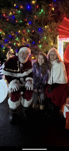 Gallery photo 22 of Santa Clay & Mrs. Claus Together