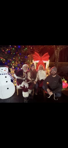 Gallery photo 26 of Santa Clay & Mrs. Claus Together