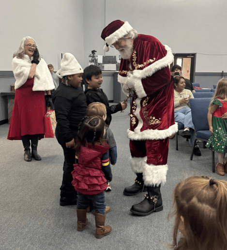 Gallery photo 10 of Santa Clay & Mrs. Claus Together