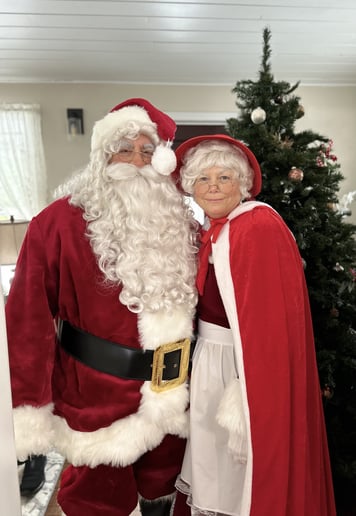 Gallery photo 1 of Santa & Mrs. Claus Visits