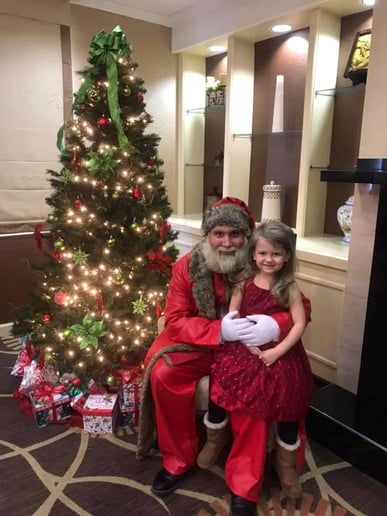 Gallery photo 4 of Santa Mugsy