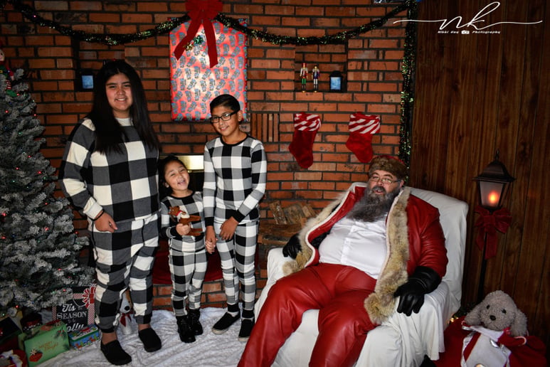 Gallery photo 6 of Santa Murphy
