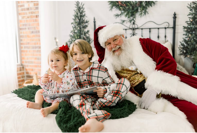Gallery photo 4 of Santa Murphy