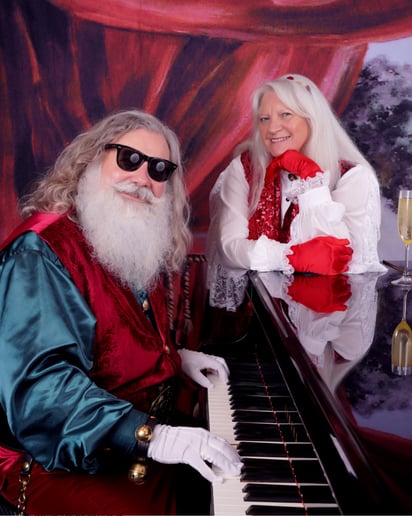 Gallery photo 17 of Santa Najib & Mama Claus