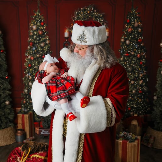 Gallery photo 13 of Santa Najib & Mama Claus