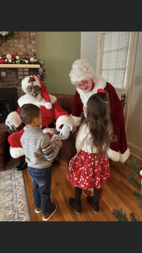 Gallery photo 20 of Detroit Santa Snow