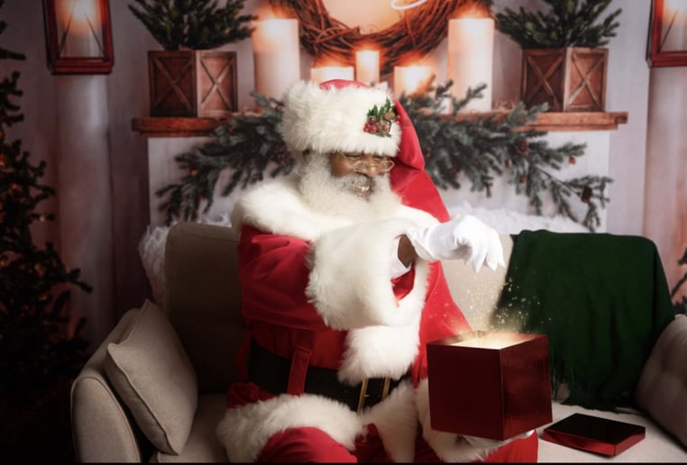 Gallery photo 23 of Detroit Santa Snow