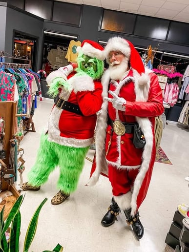 Gallery photo 9 of Santa Neal