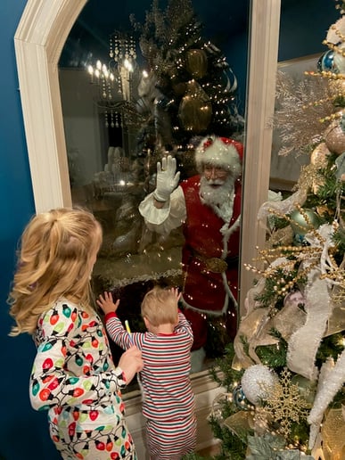 Gallery photo 10 of Santa Neal