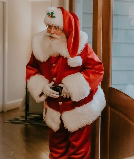 Gallery photo 6 of Santa Neal