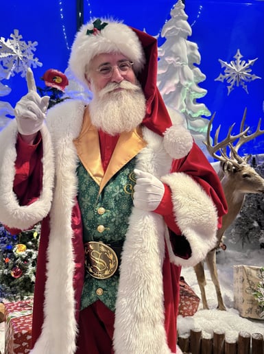 Gallery photo 4 of Santa Neal