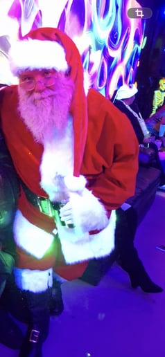 Gallery photo 4 of Santa New England Bob
