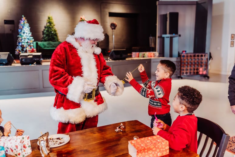 Gallery photo 13 of Santa Snow