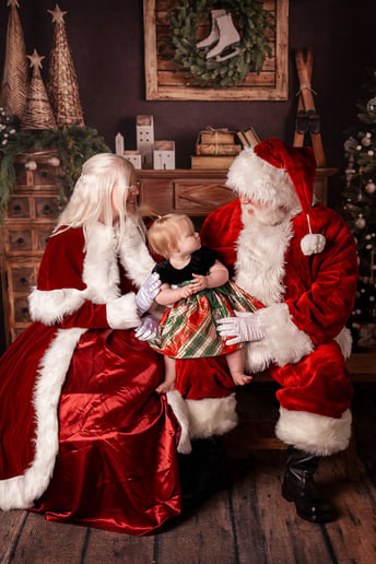 Gallery photo 9 of Santa Snow
